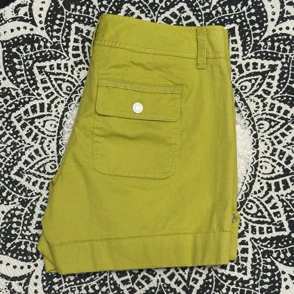 White House Black Market Shorts Womens Size 4 Ribbon Trim Cuff Tab Green Preppy - Picture 16 of 16